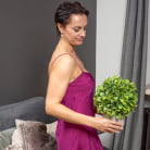 Daryna in 'How Its Done'