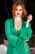 Zara Durose - Ginger Snaps | Picture (1)