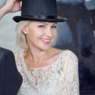 Artemia in 'Sexy Mature'