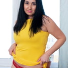 Leyla Lynn in 'This Feeling'